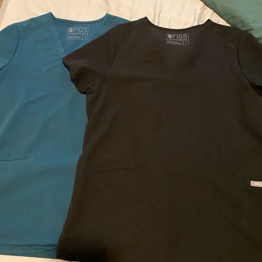 Bundle of Figs Casma tops size M
